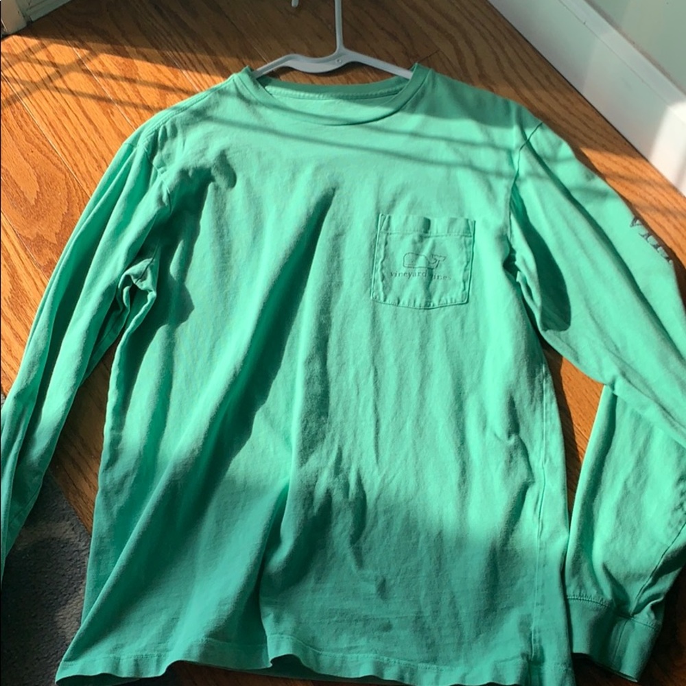 long sleeve vineyard vine shirt
